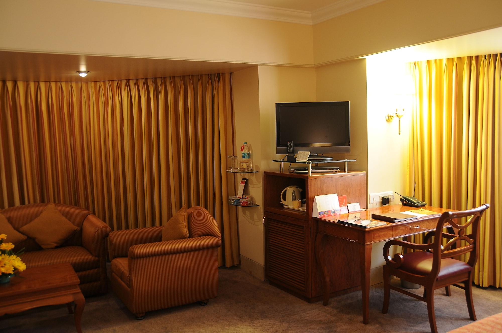 Ramada Plaza By Wyndham Palm Grove Hotel Mumbai Bagian luar foto A room at the Taj Bengal