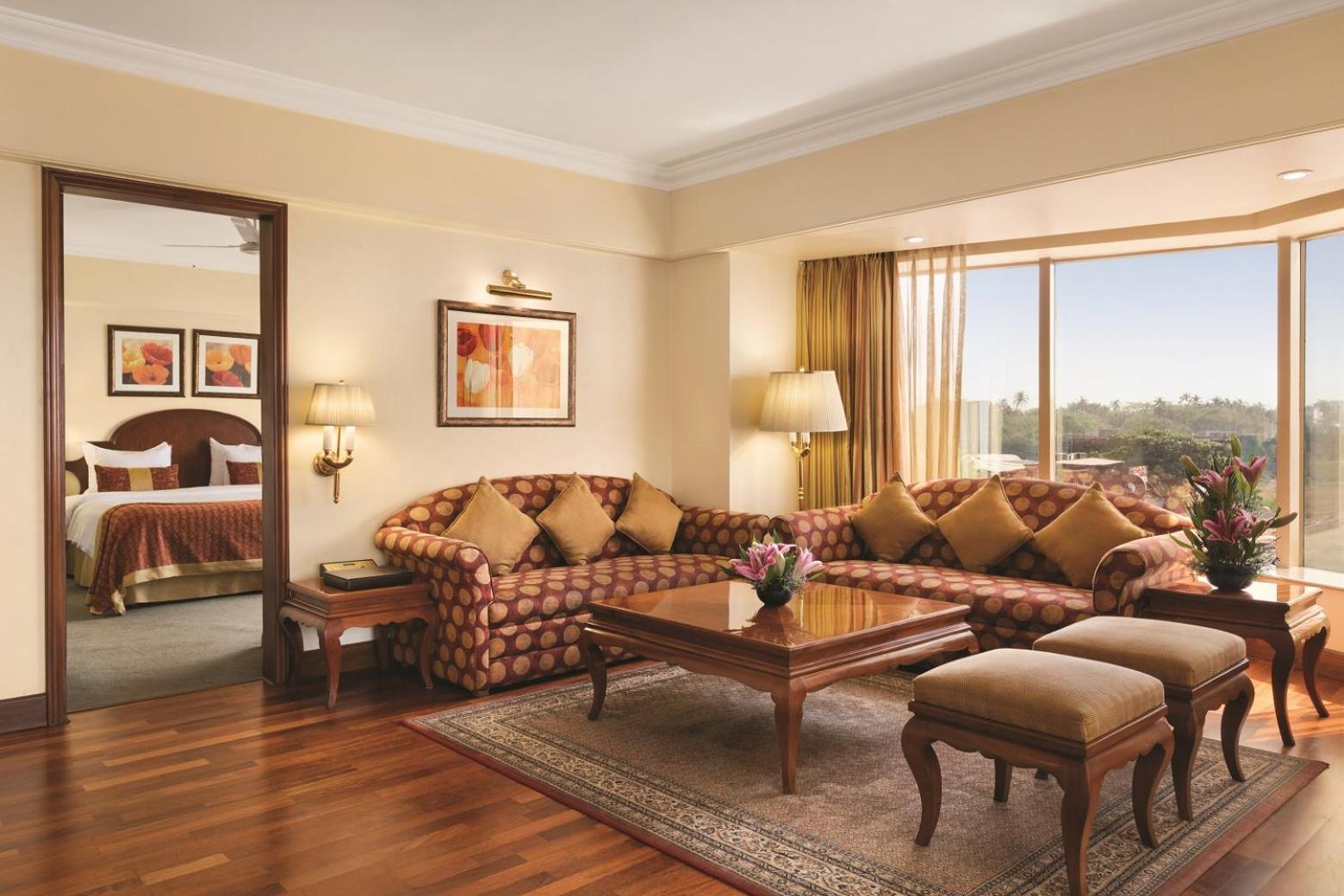 Ramada Plaza By Wyndham Palm Grove Hotel Mumbai Bagian luar foto